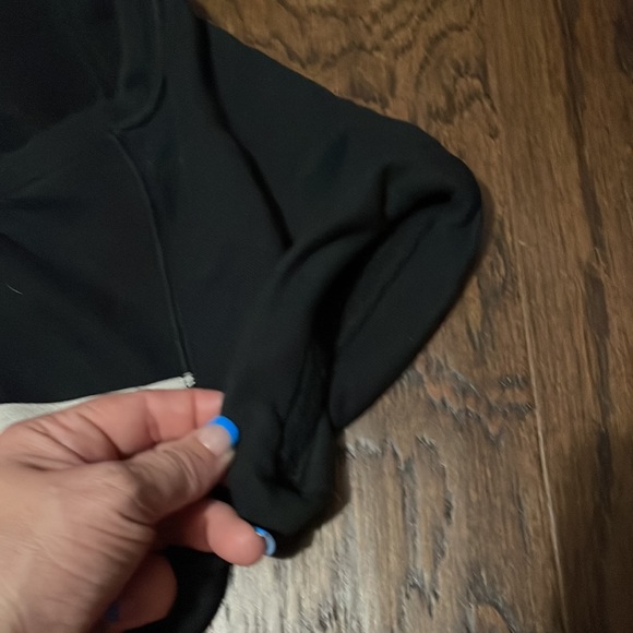 NIKE vintage /white short sleeve sweatshirt, super cute Women’s medium - Picture 3 of 4